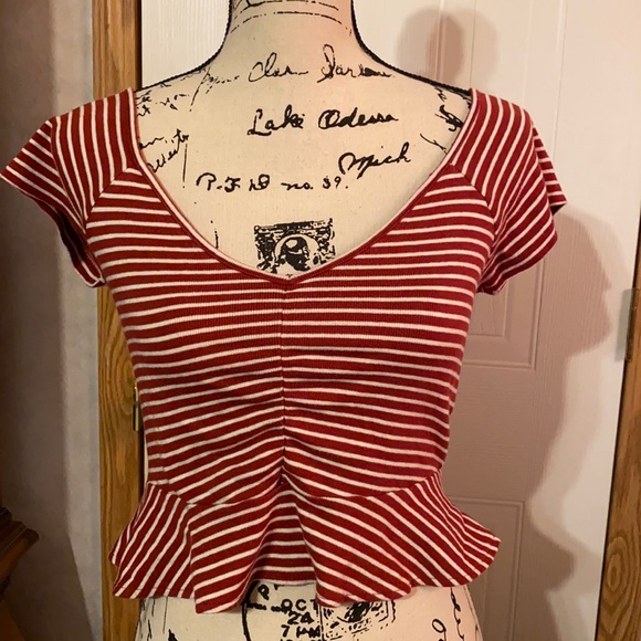 American Eagle Outfitters Tops - AE Crop top!